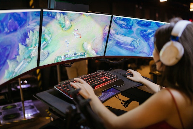 Gamer jugando Gamer jugando
